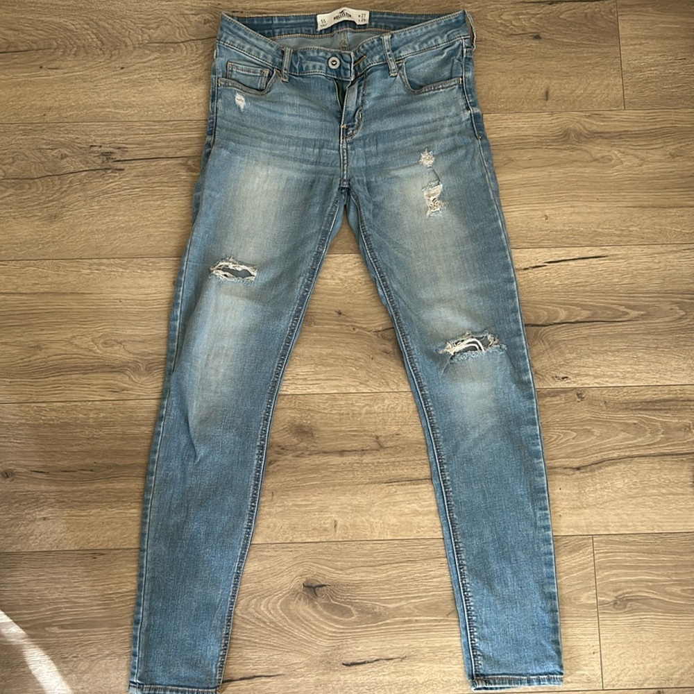 Hollister ripped skinny jeans